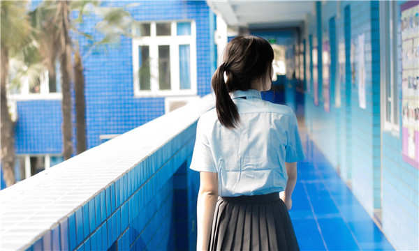湾里如何找到一个可以帮助我生孩子的女人？